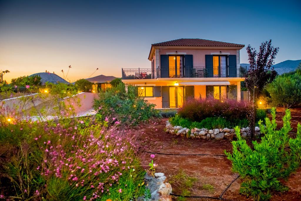 Korallis Villas Karavádhos Екстериор снимка