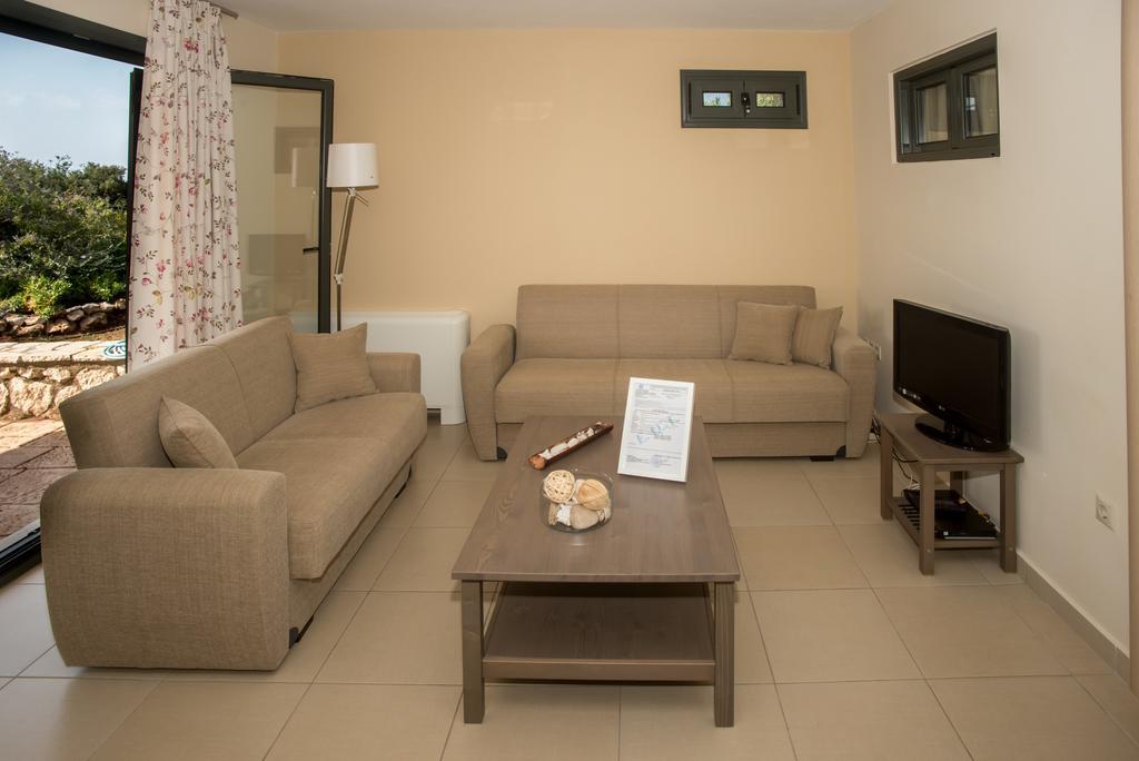 Korallis Villas Karavádhos Екстериор снимка