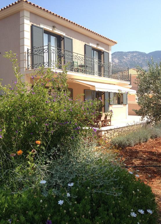 Korallis Villas Karavádhos Екстериор снимка