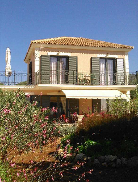 Korallis Villas Karavádhos Екстериор снимка