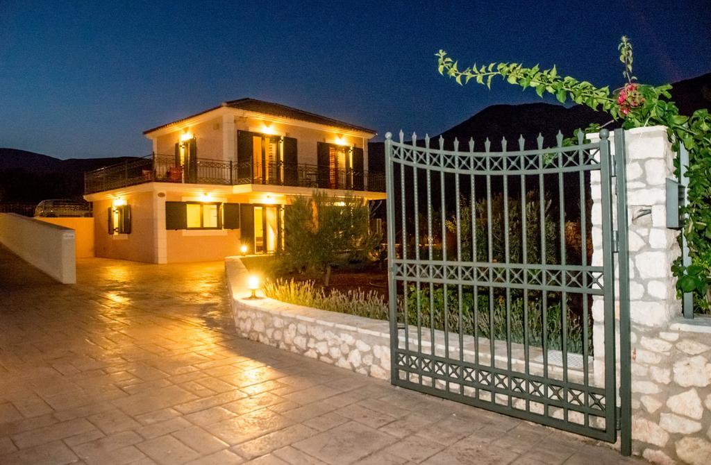 Korallis Villas Karavádhos Екстериор снимка