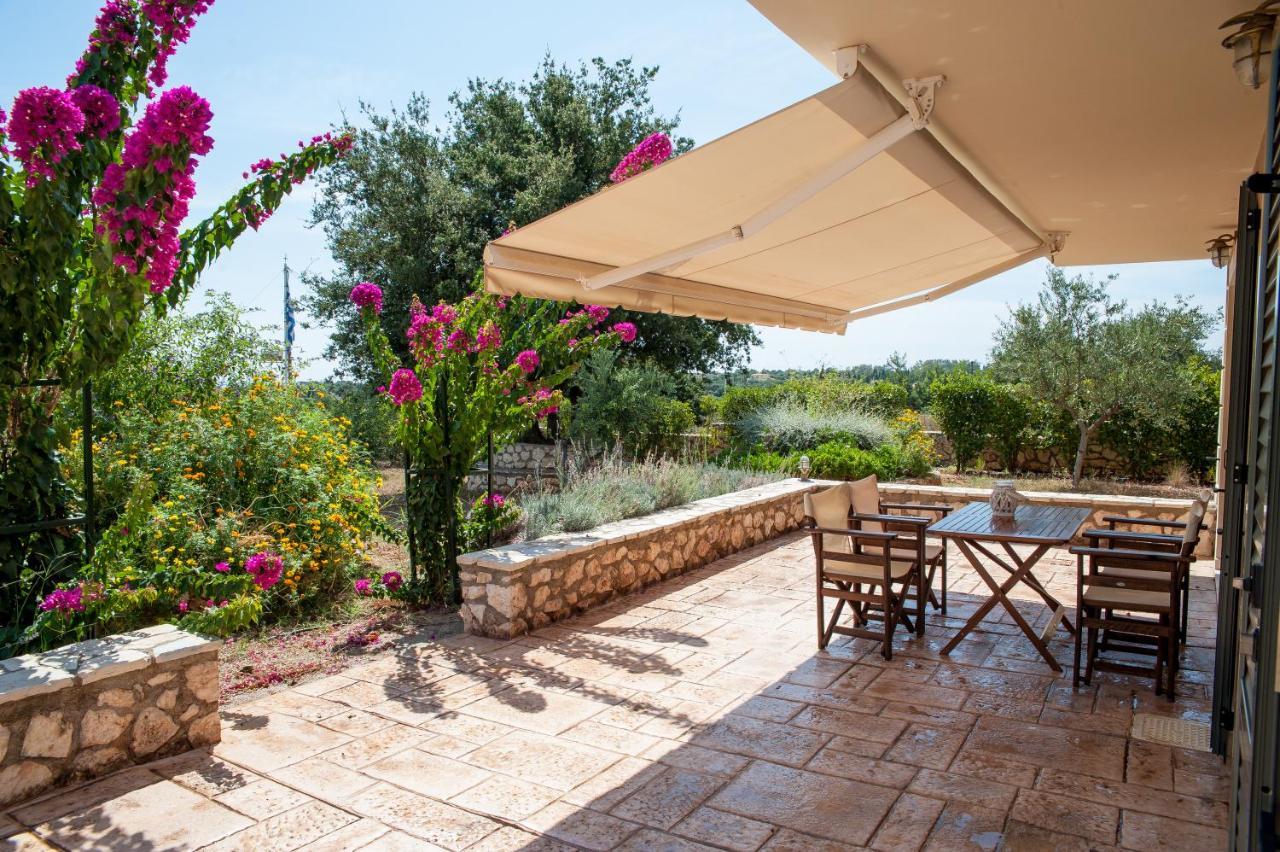 Korallis Villas Karavádhos Екстериор снимка