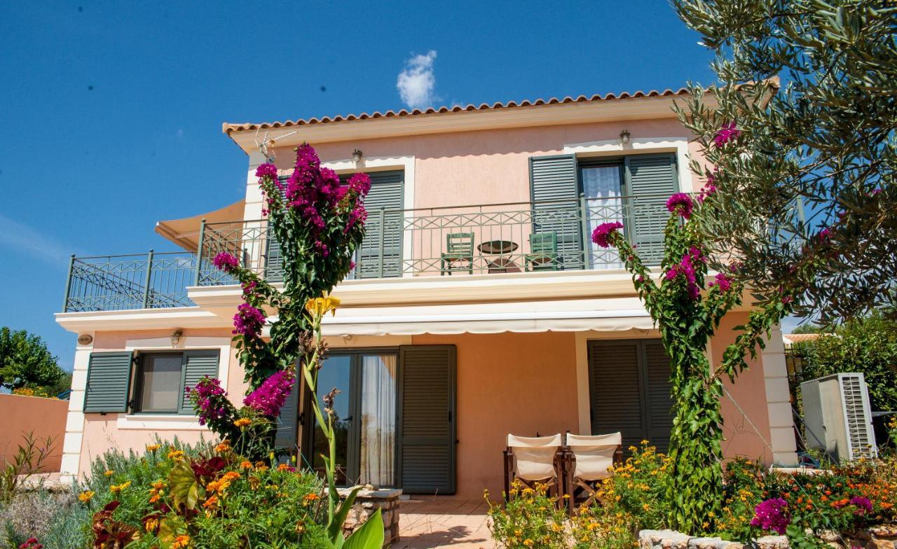 Korallis Villas Karavádhos Екстериор снимка