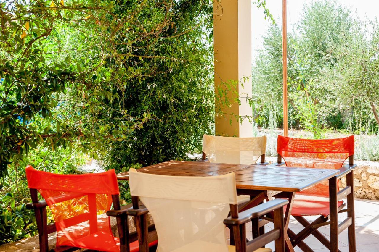 Korallis Villas Karavádhos Екстериор снимка