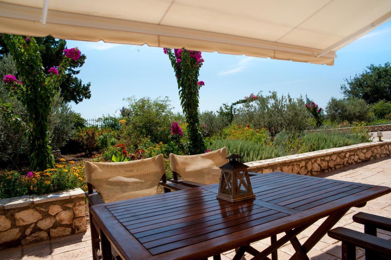 Korallis Villas Karavádhos Екстериор снимка